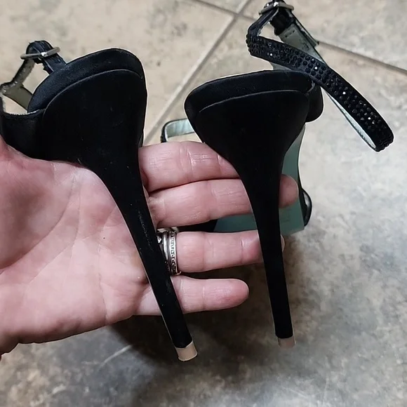 Betsey Johnson heels size 8.5 - Picture 9 of 12